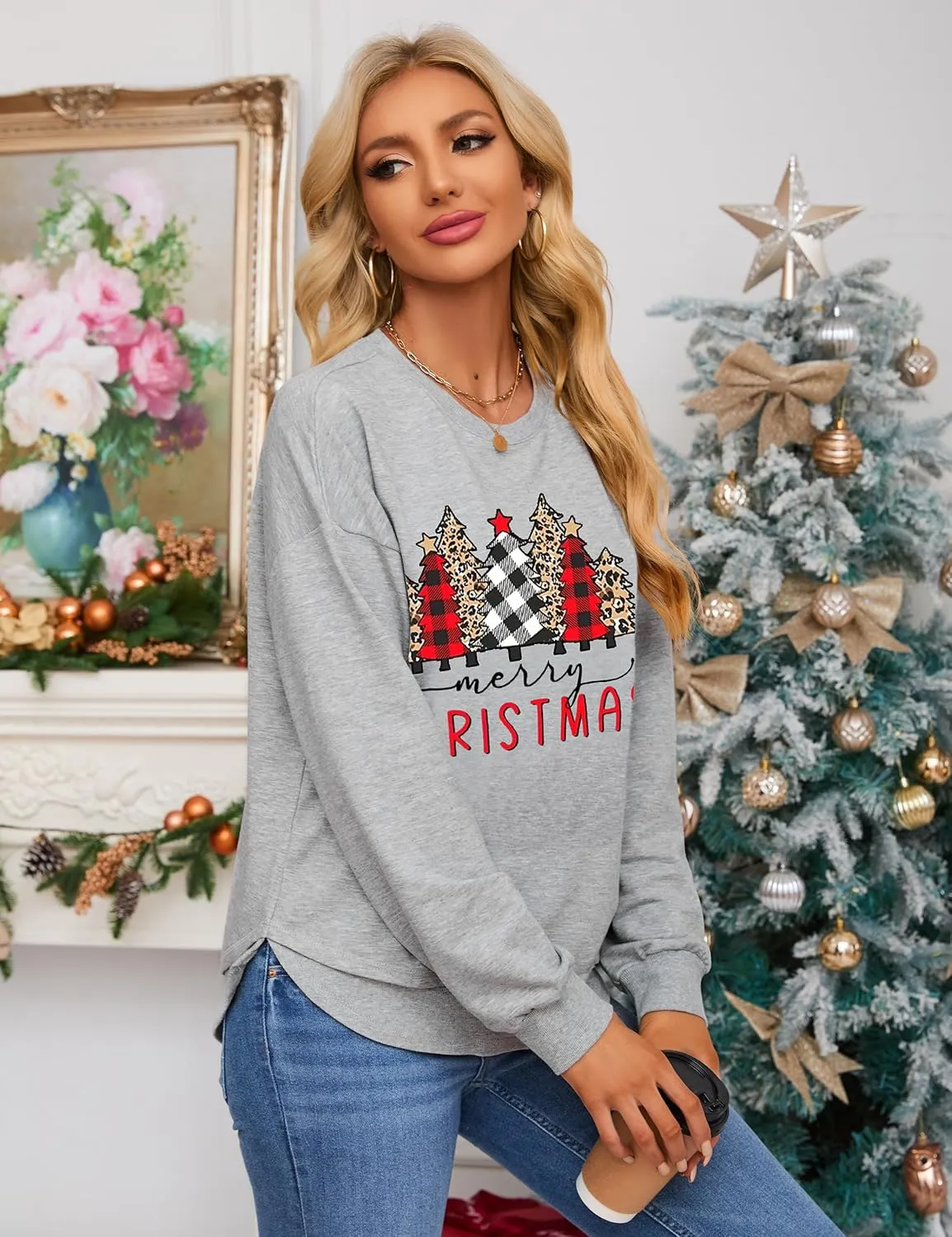 NECIOUS Womens Christmas Sweatshirt 2024 Graphic Xmas Top Merry Christmas Sweatshirt For Women Fall Winter Pullover